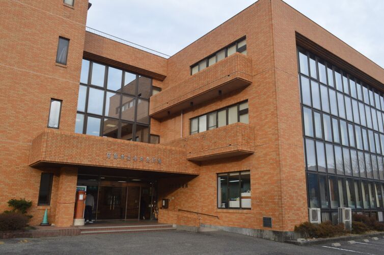 1920px-Owase_City_Central_Community_Center_ac_(1)